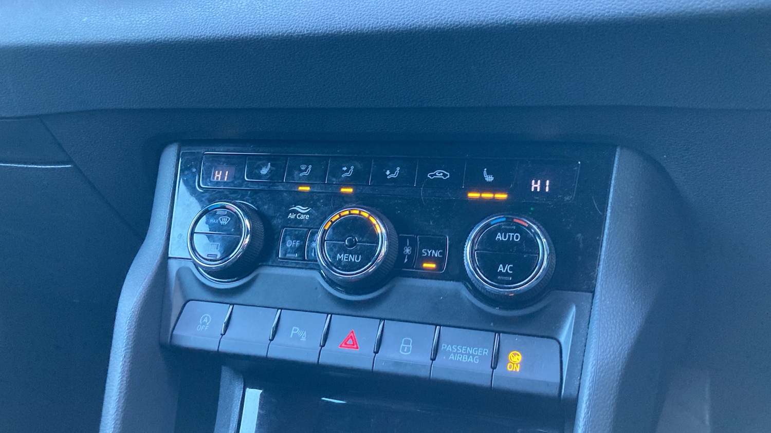 Used Skoda Karoq 2023 for sale - 76640782: Photo 13