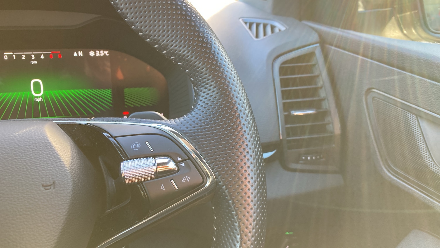 Used Skoda Karoq 2023 for sale - 76640782: Photo 22