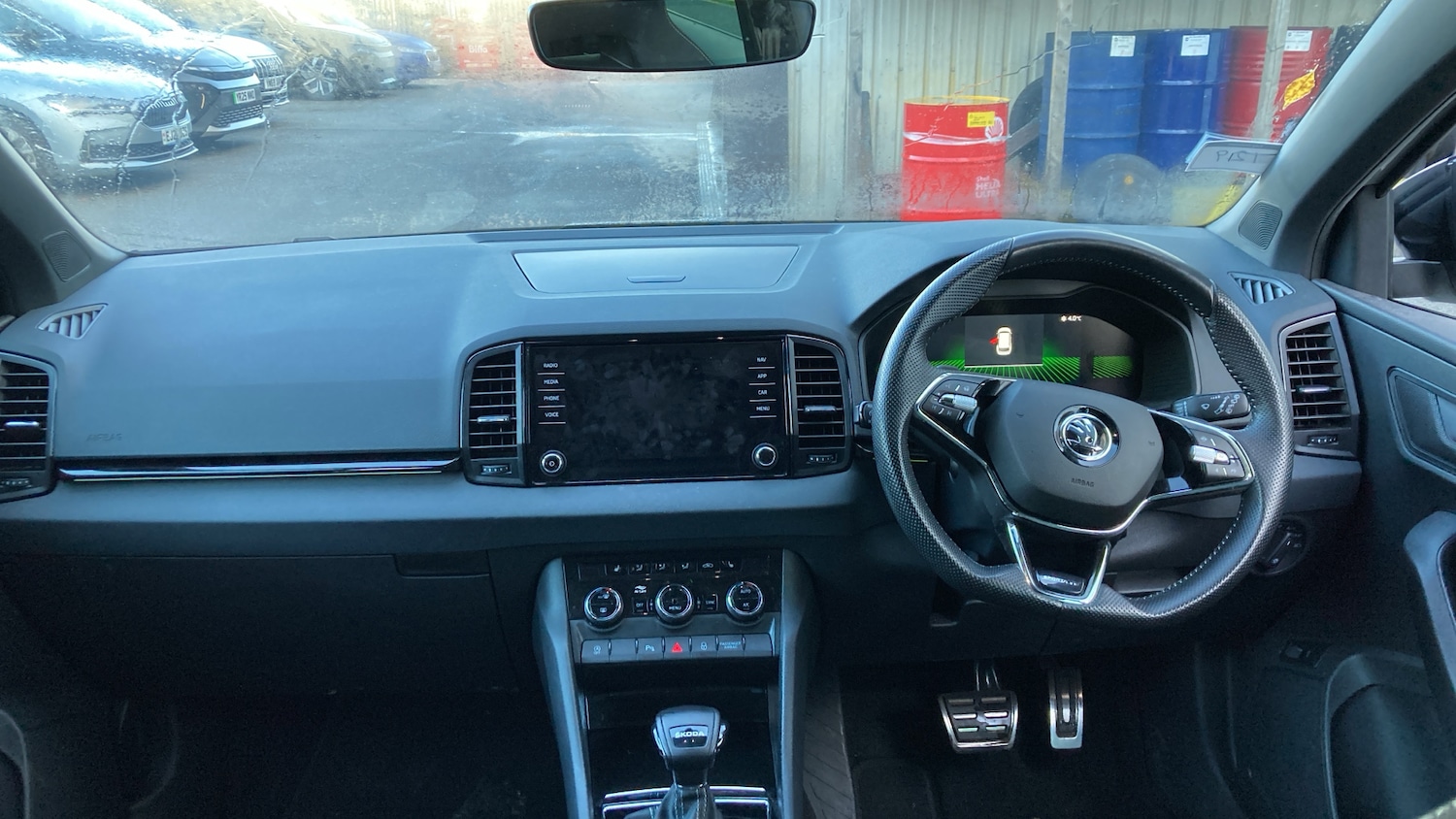 Used Skoda Karoq 2023 for sale - 76640782: Photo 9