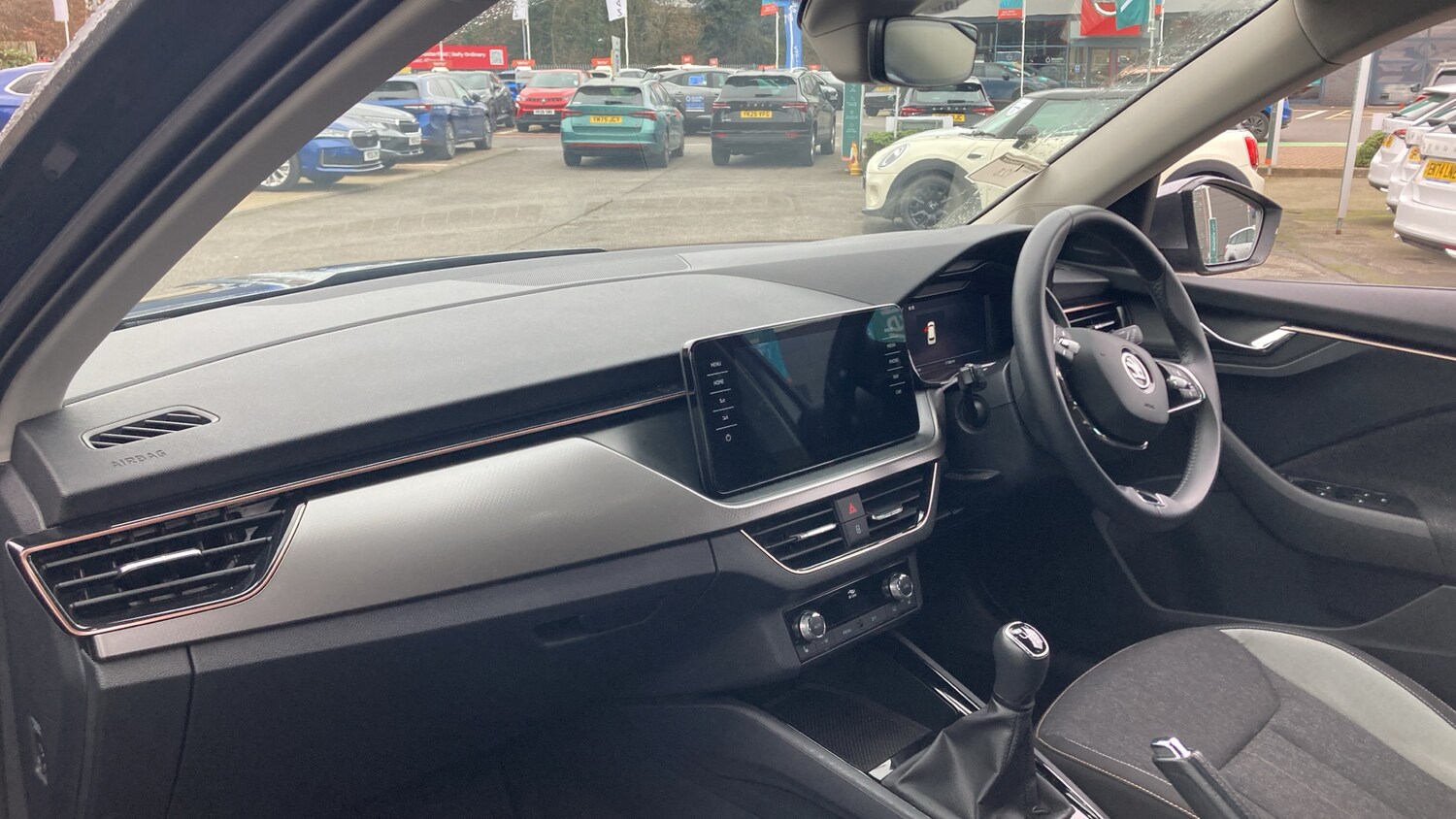 Used Skoda Kamiq 2024 for sale - 77968512: Photo 2