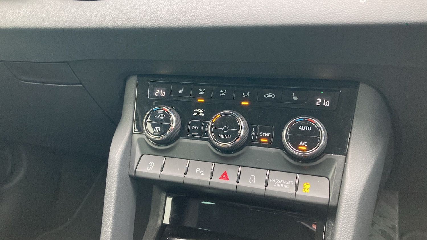 Used Skoda Karoq 2025 for sale - 77848770: Photo 24