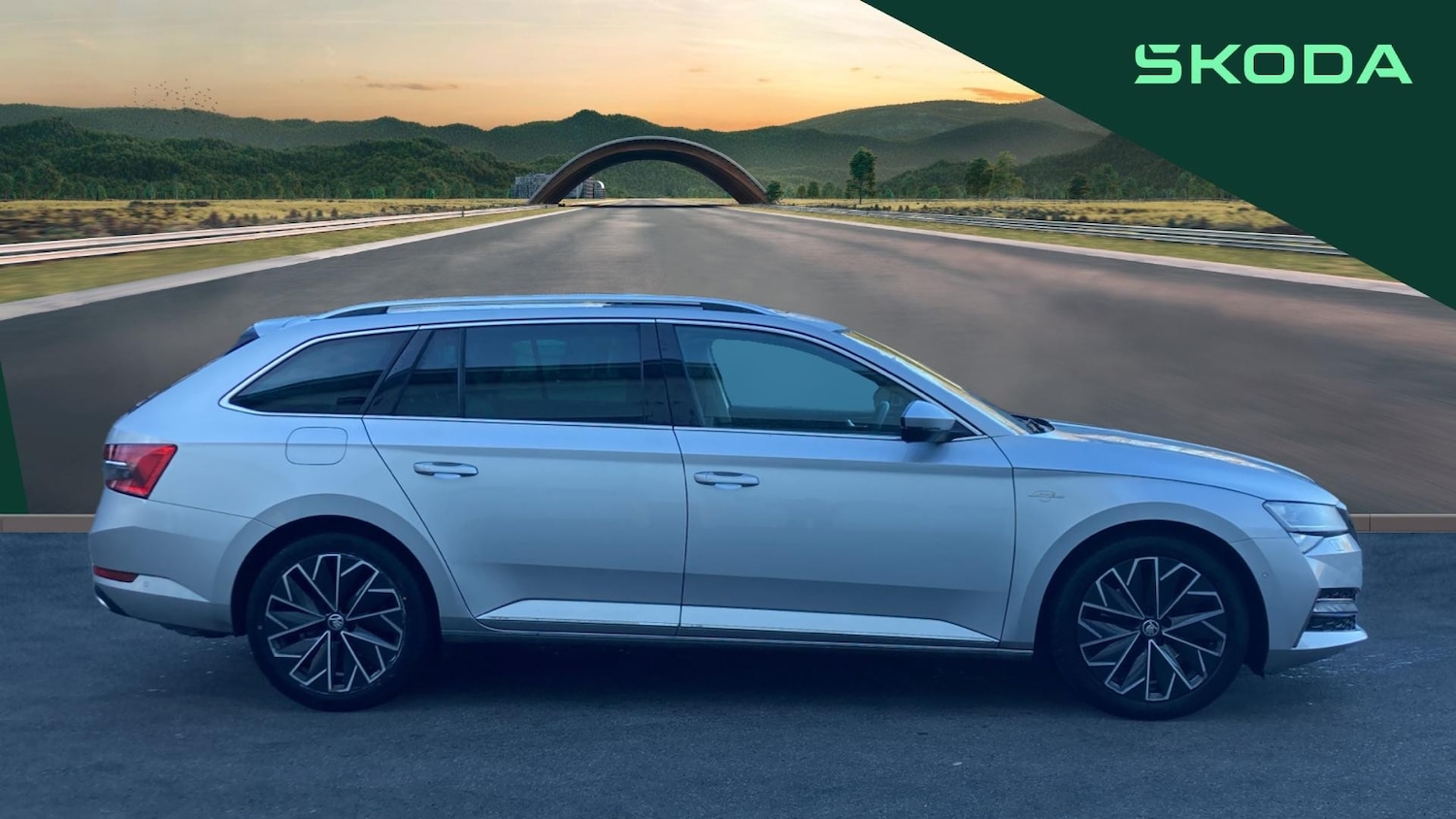 Used Skoda Superb 2022 for sale - 76722685: Photo 4