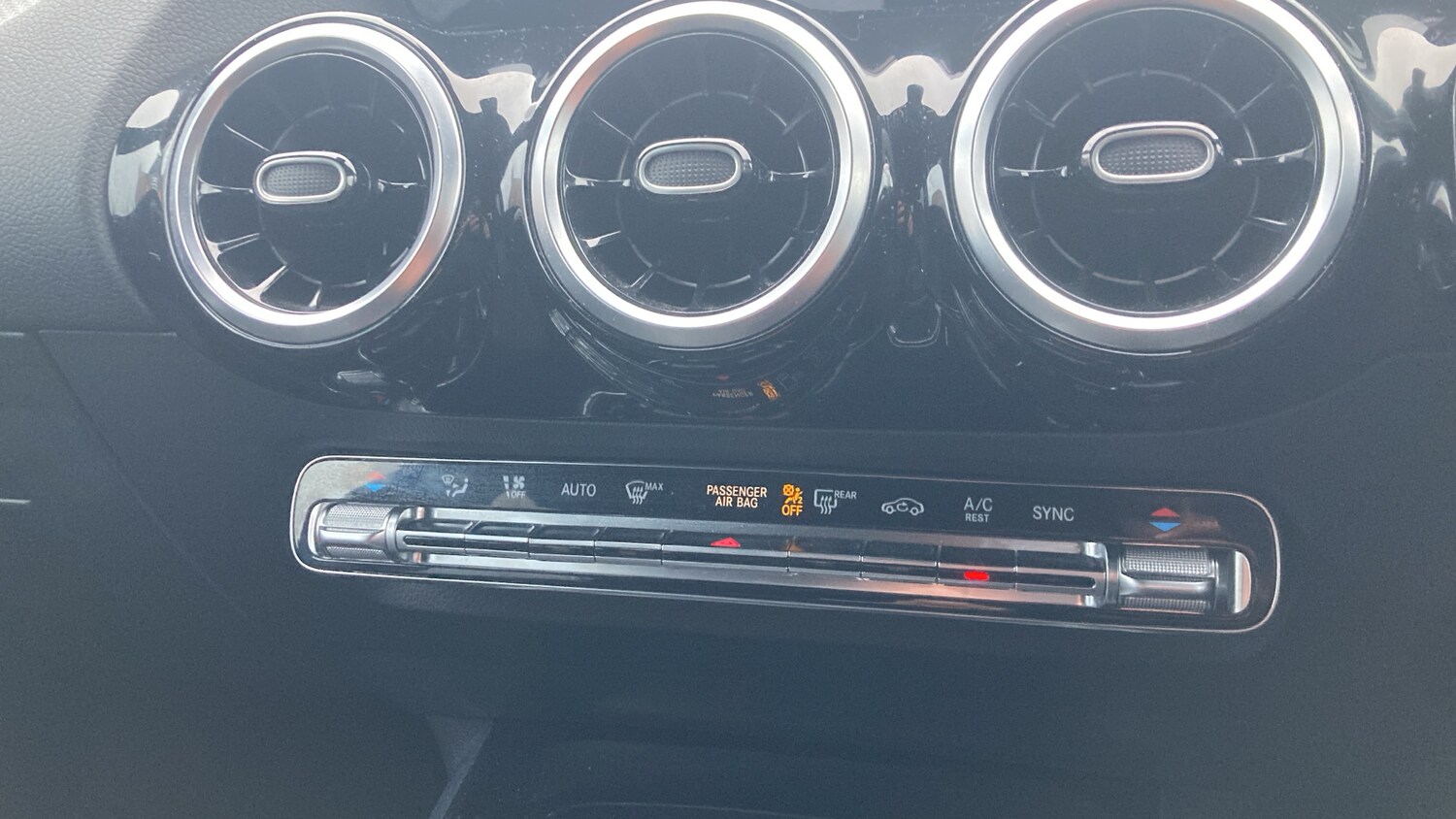 Used Mercedes-Benz B Class 2020 for sale - 77417345: Photo 23