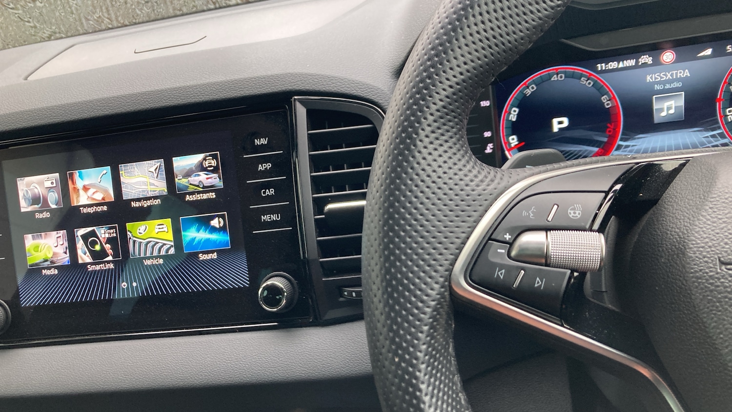 Used Skoda Karoq 2024 for sale - 77274745: Photo 17