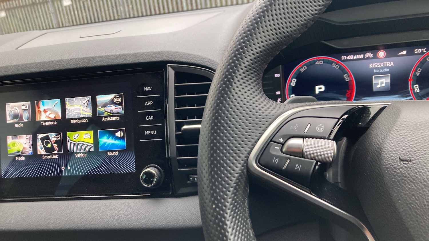 Used Skoda Karoq 2024 for sale - 77274745: Photo 21