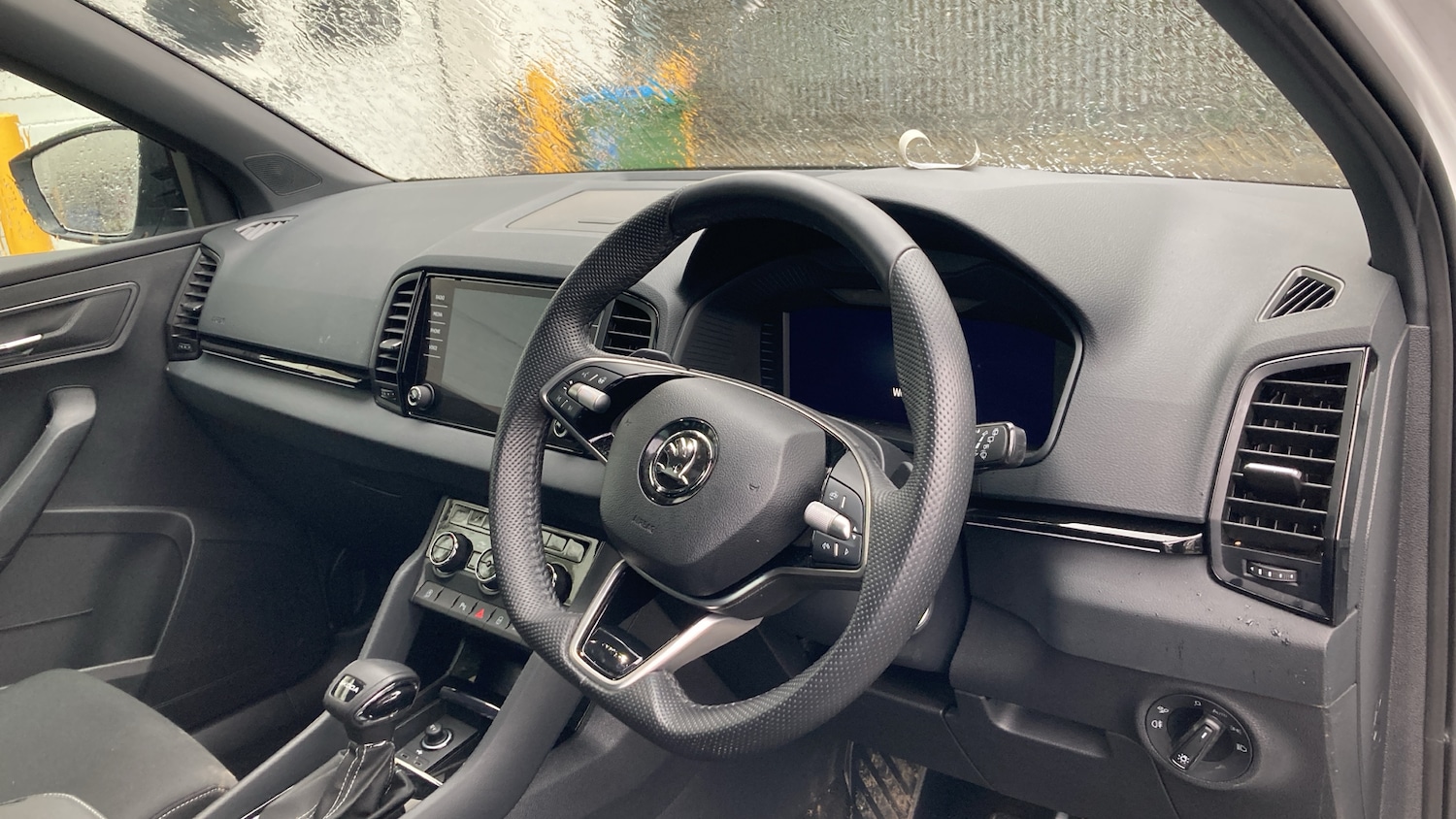 Used Skoda Karoq 2024 for sale - 77274745: Photo 6