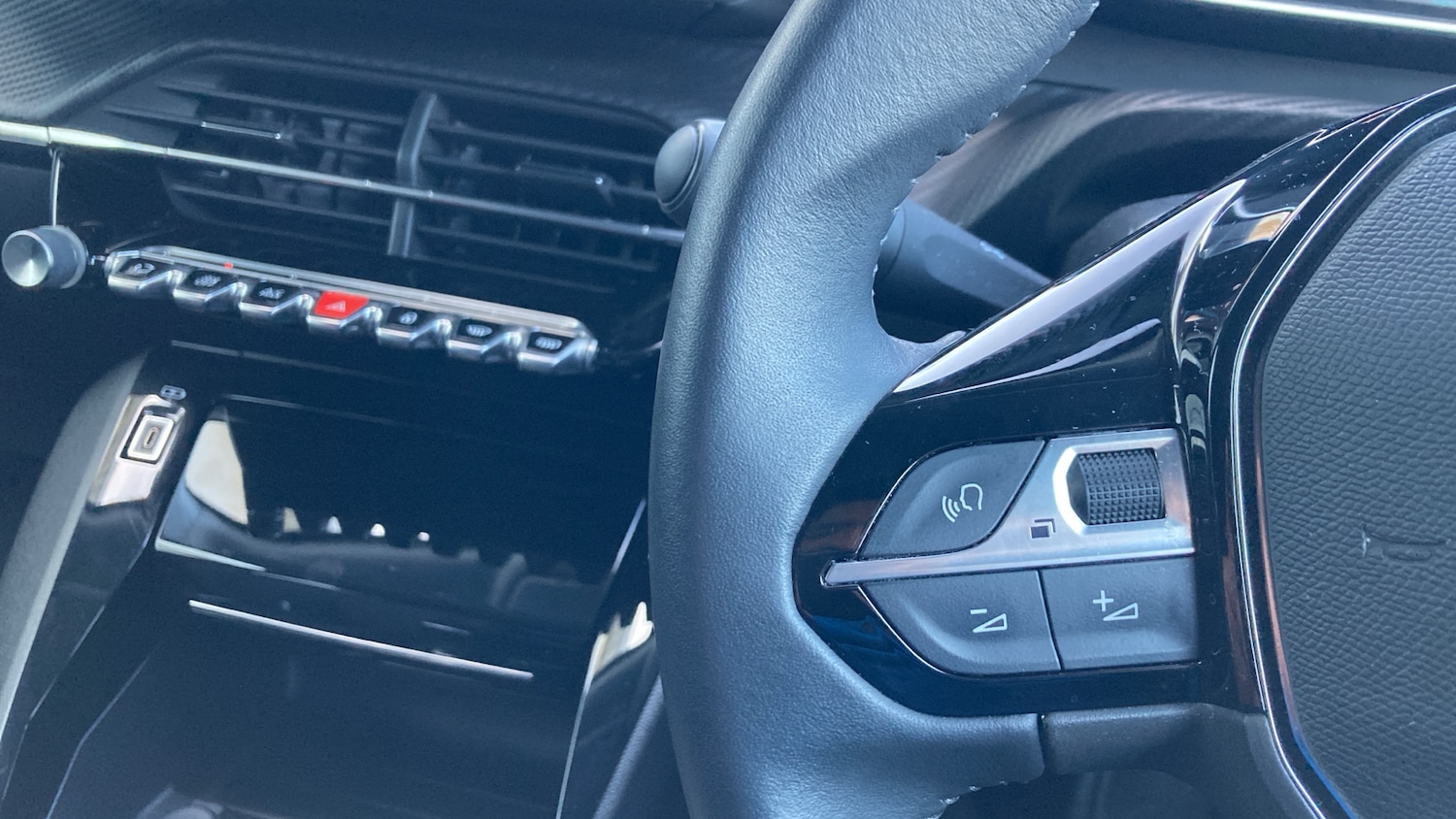 Used Peugeot 2008 2022 for sale - 77777443: Photo 21