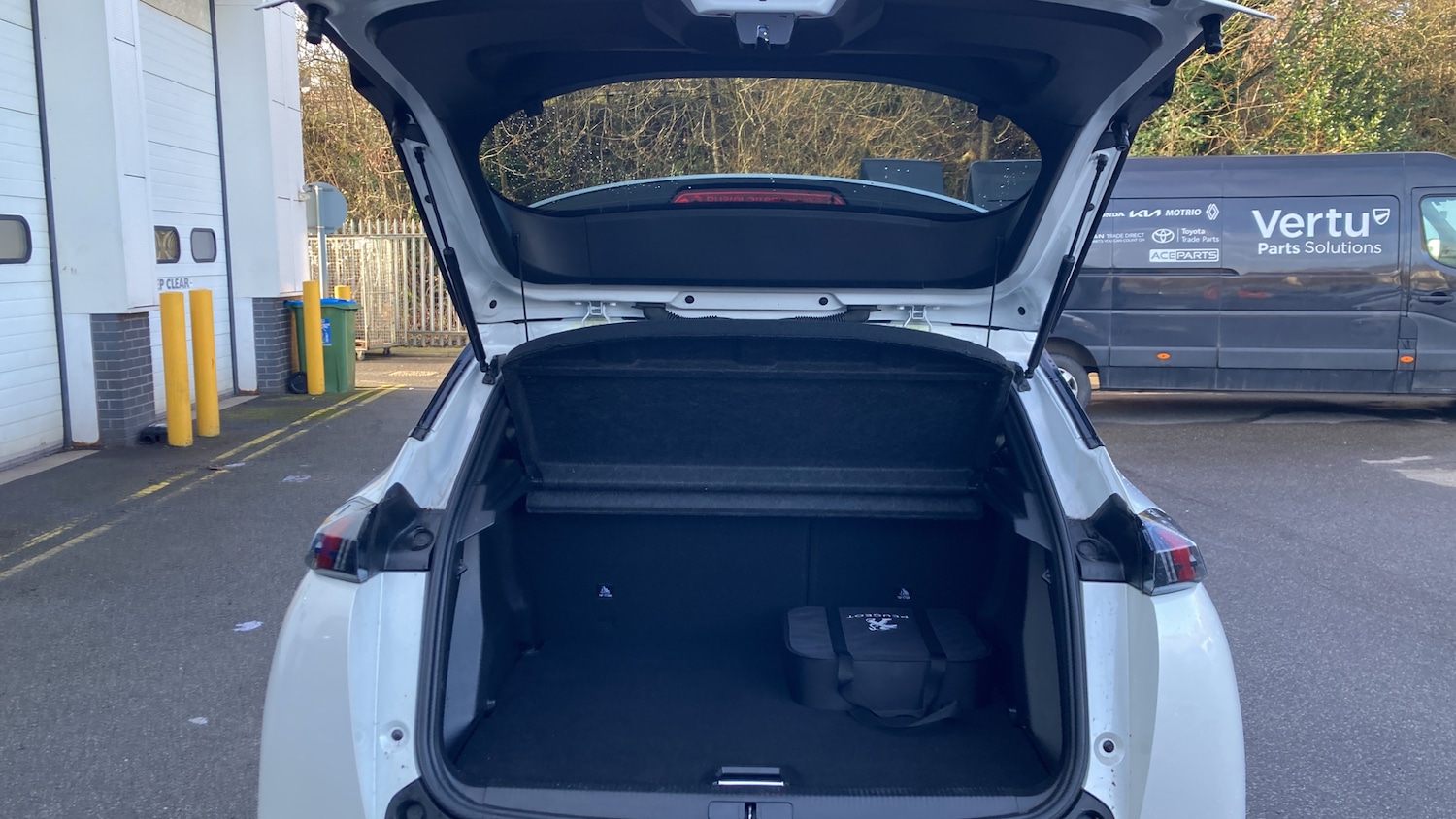 Used Peugeot 2008 2022 for sale - 77777443: Photo 4