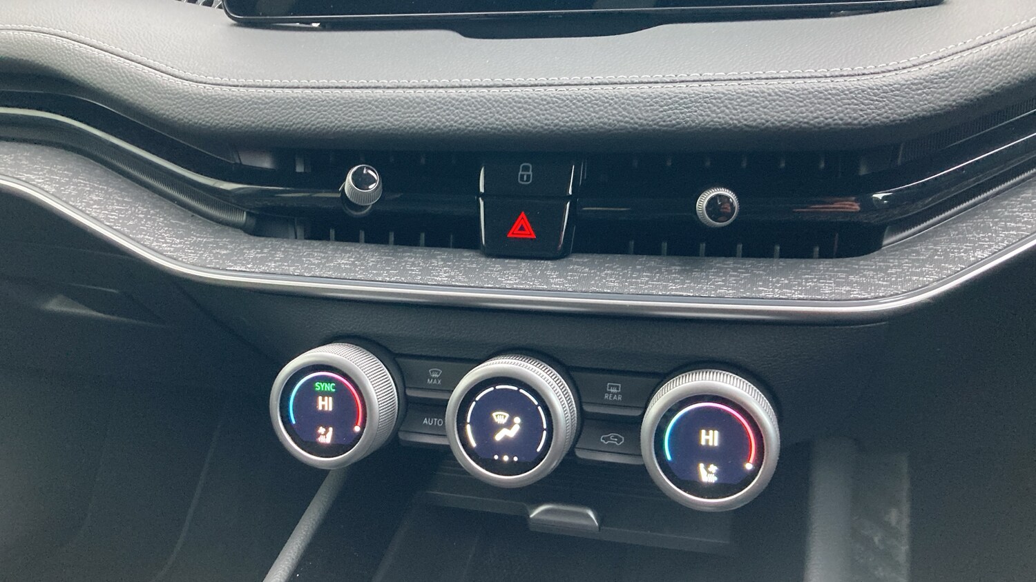 Used Skoda Superb 2024 for sale - 77350304: Photo 13