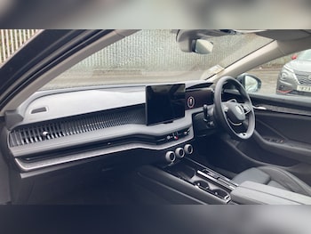 Used Skoda Superb 2024 for sale - 77350304: Photo