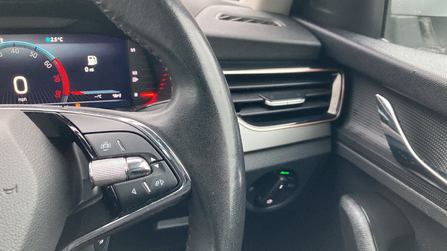 Used Skoda Kamiq 2023 for sale - 77639124: Photo 18