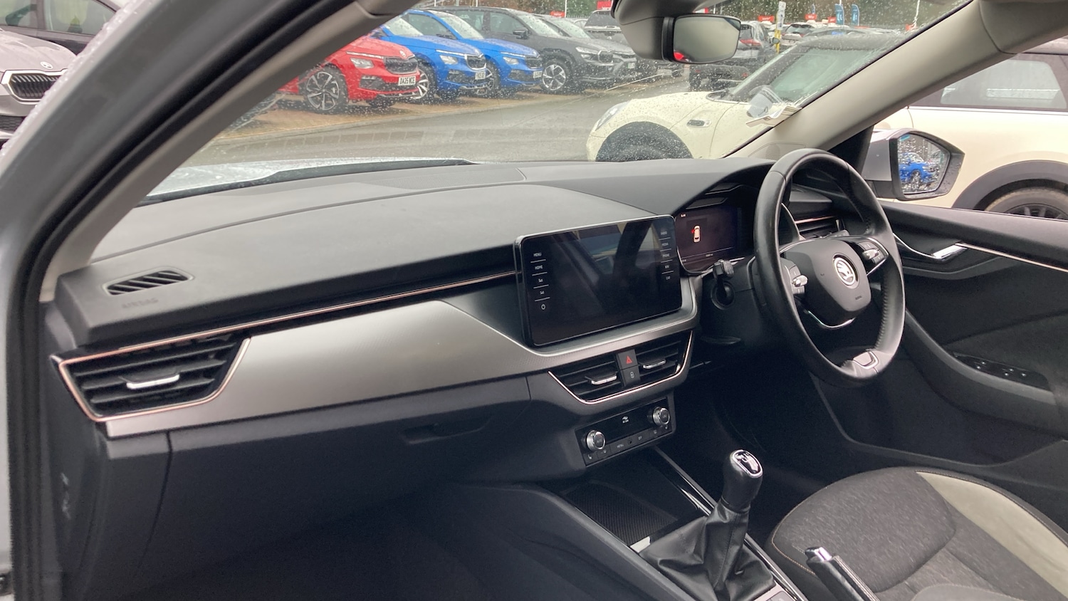 Used Skoda Kamiq 2023 for sale - 77639124: Photo 2