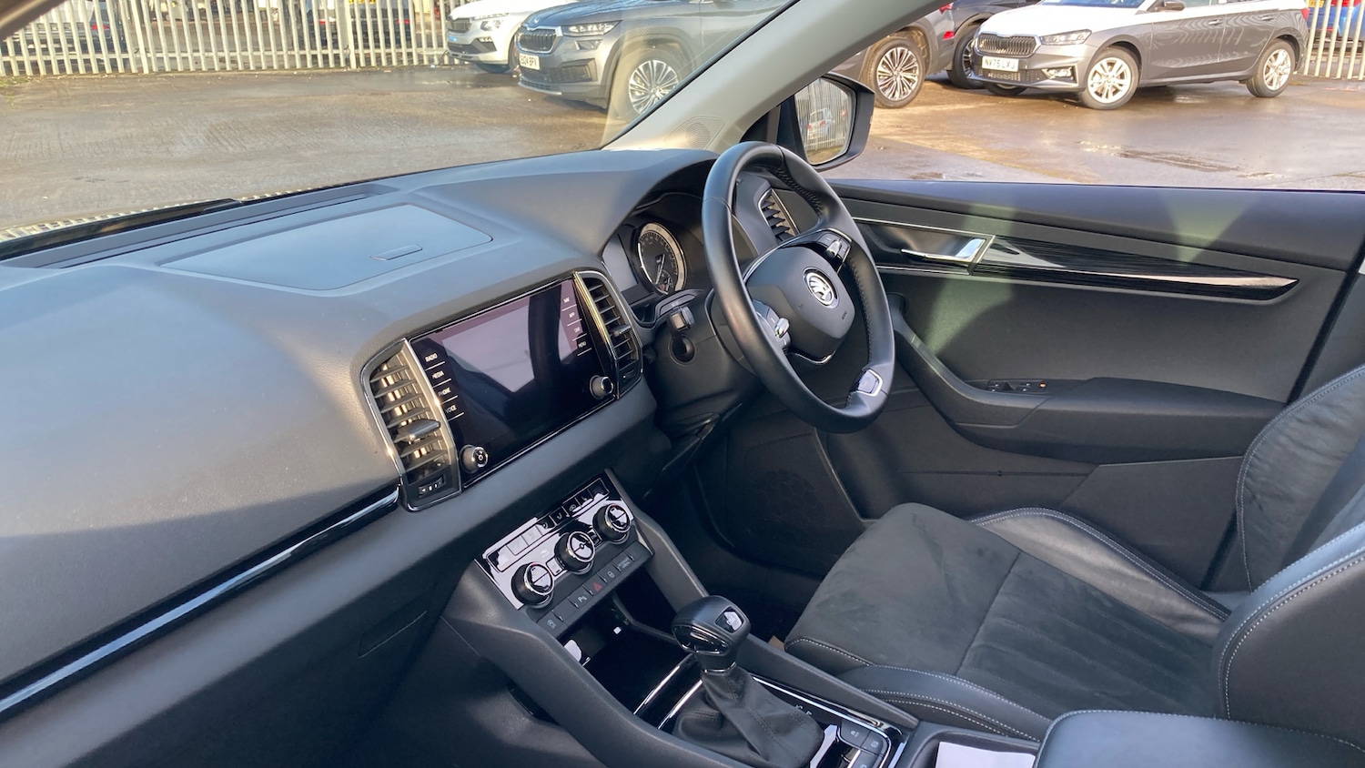 Used Skoda Karoq 2022 for sale - 77297022: Photo 2