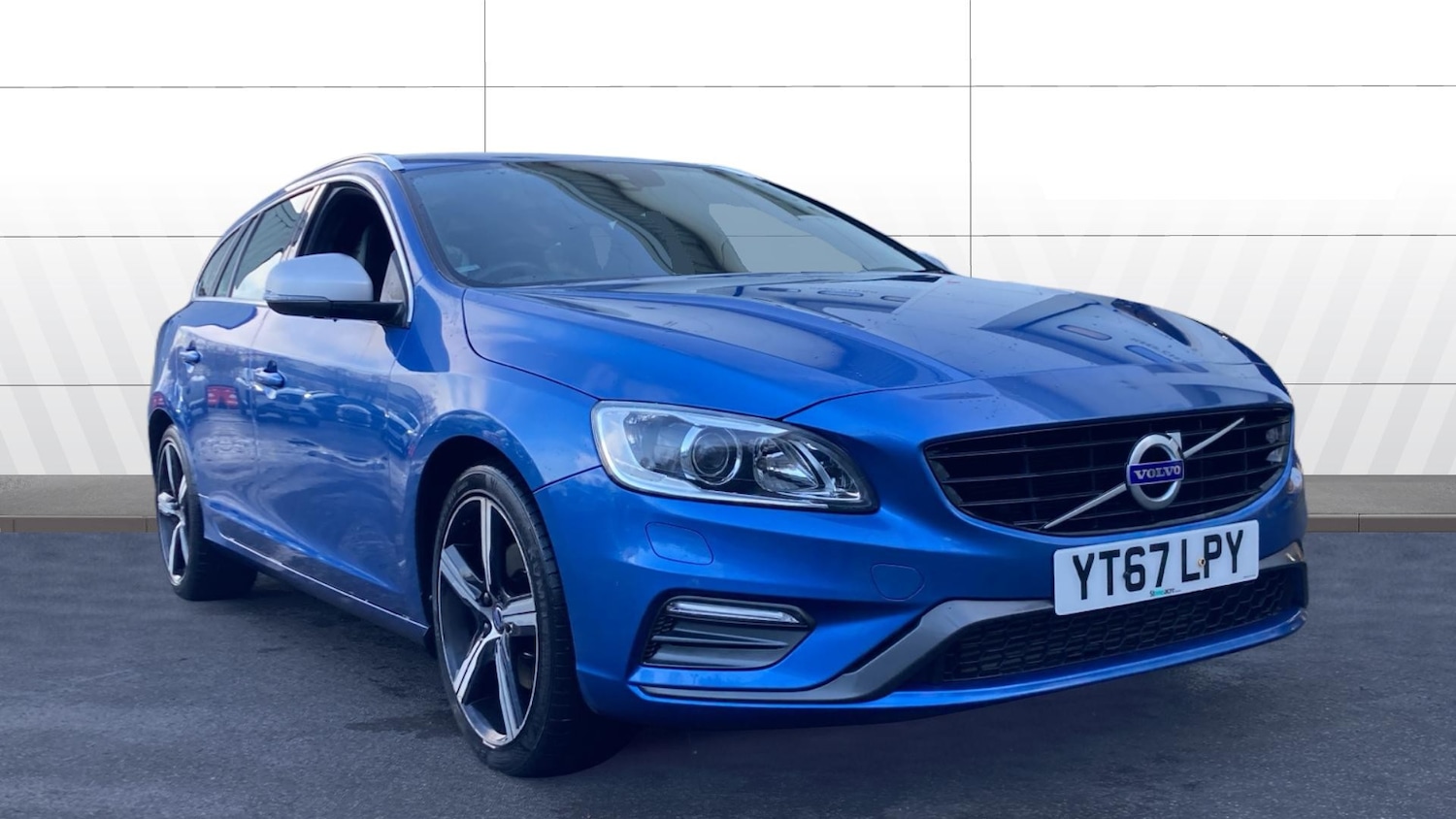 Used Volvo V60 2017 for sale - 77744194: Photo 1