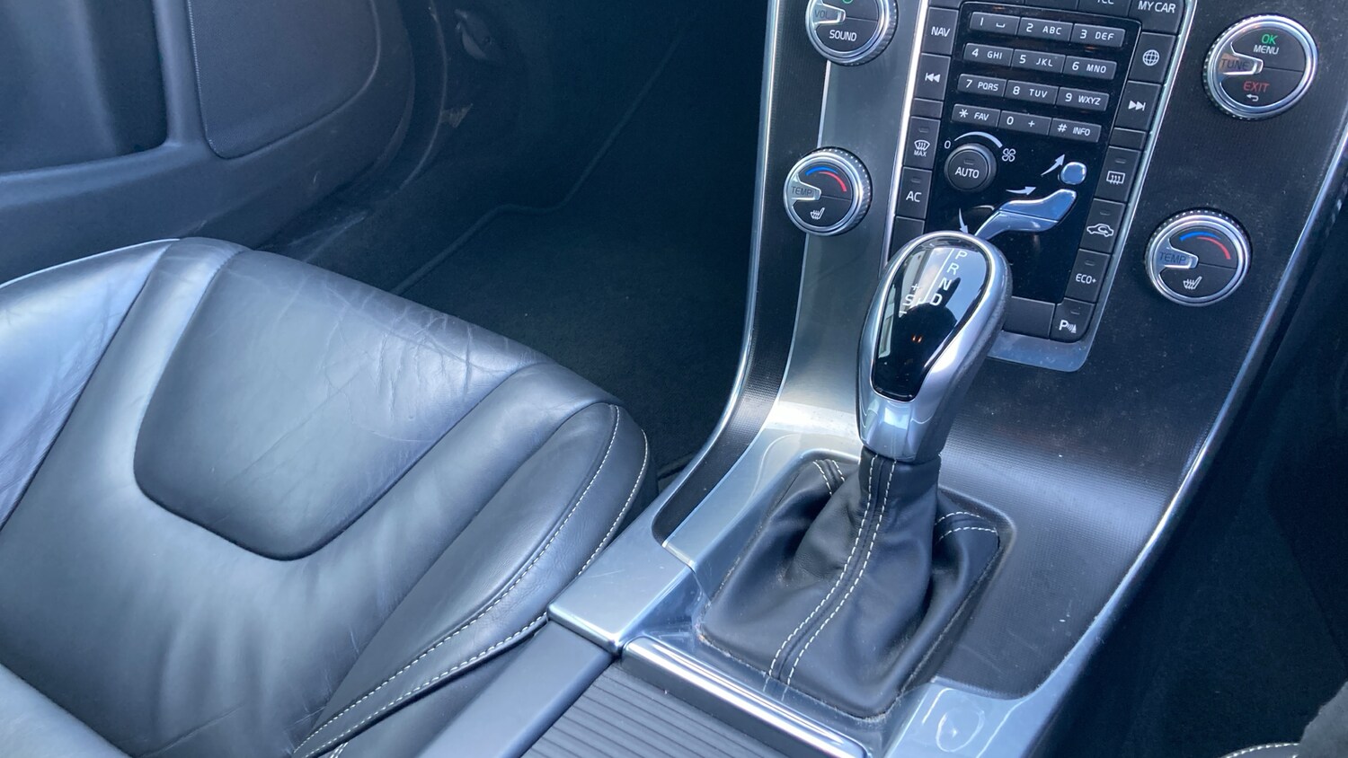 Used Volvo V60 2017 for sale - 77744194: Photo 13