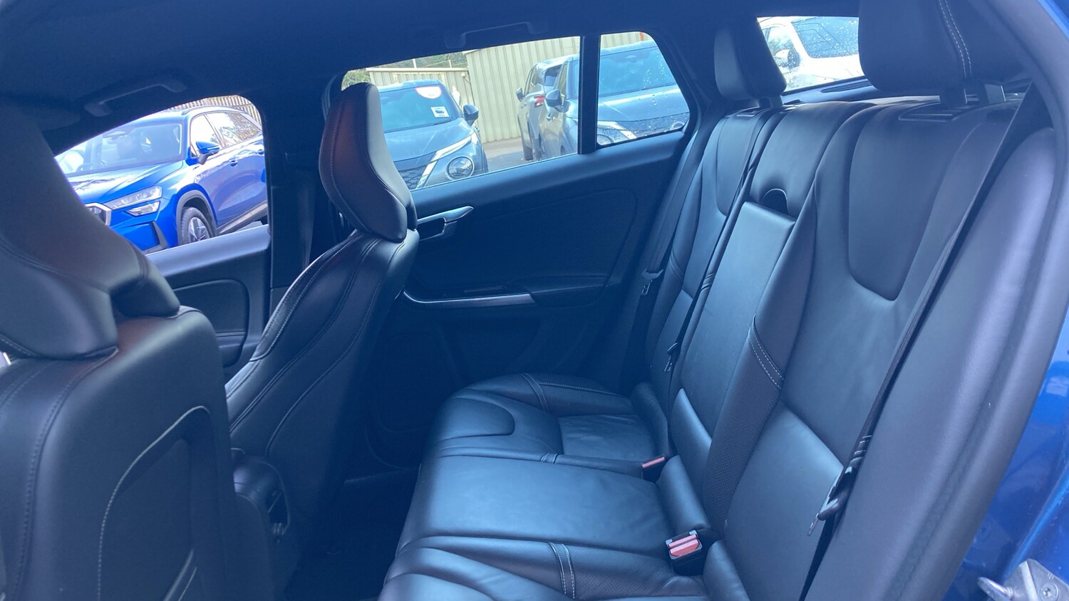 Used Volvo V60 2017 for sale - 77744194: Photo 16