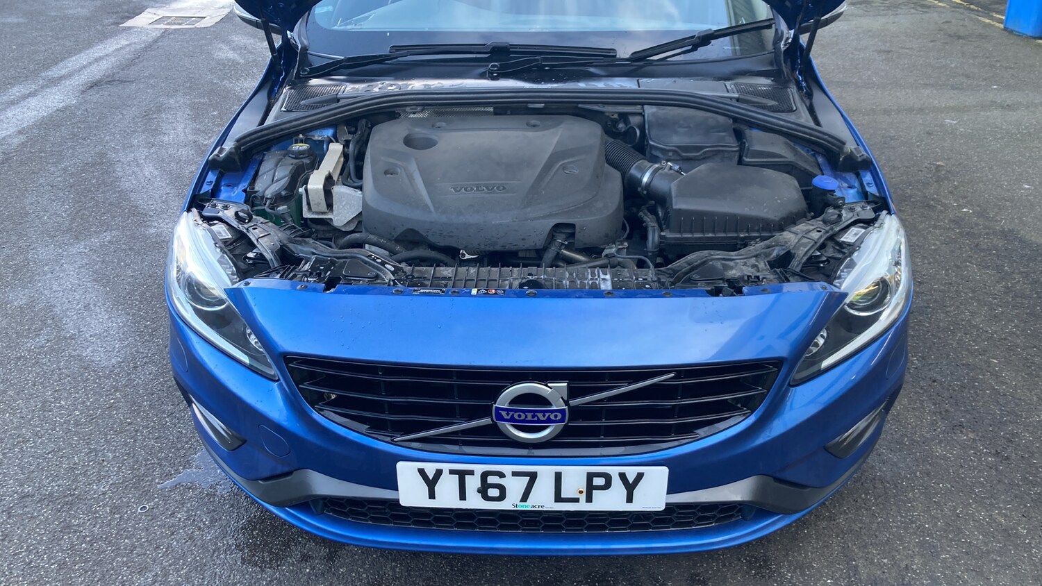 Used Volvo V60 2017 for sale - 77744194: Photo 8