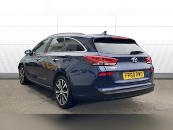 Used Hyundai i30 2018 for sale - 77124985: Photo
