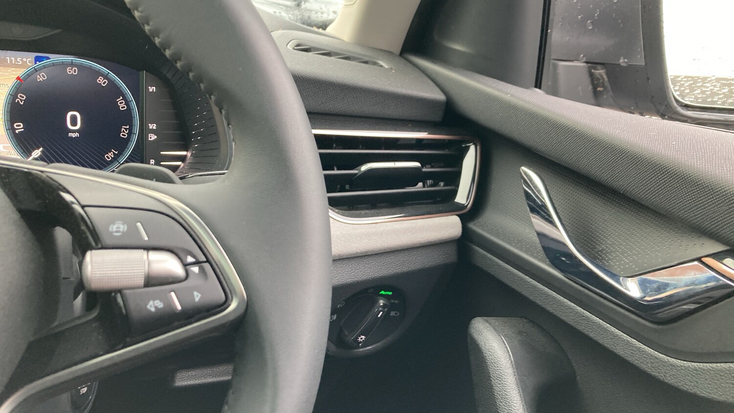 Used Skoda Kamiq 2024 for sale - 76337921: Photo 22