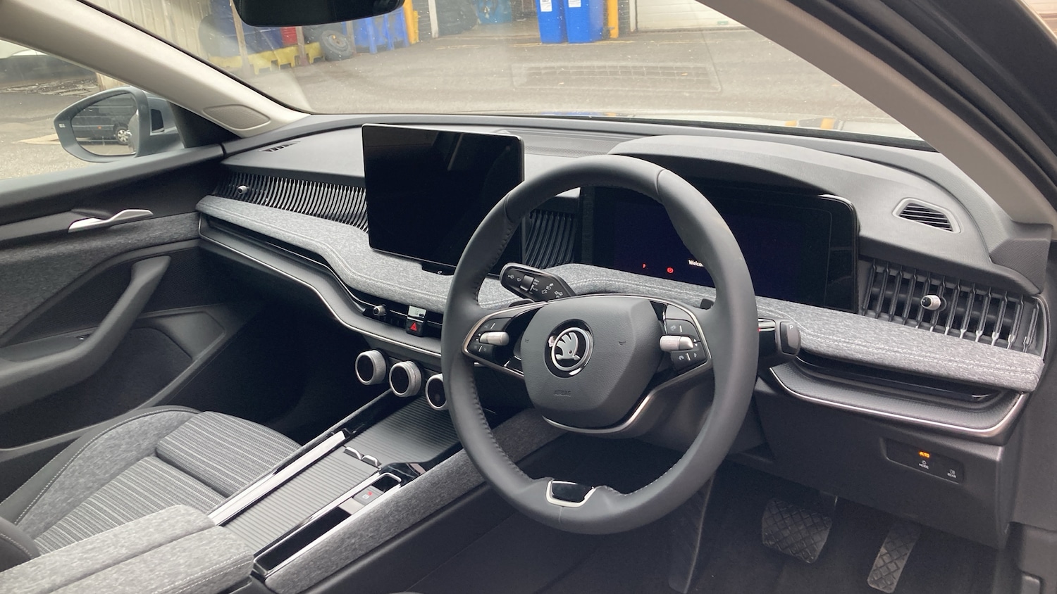 Used Skoda Superb 2024 for sale - 76322388: Photo 6