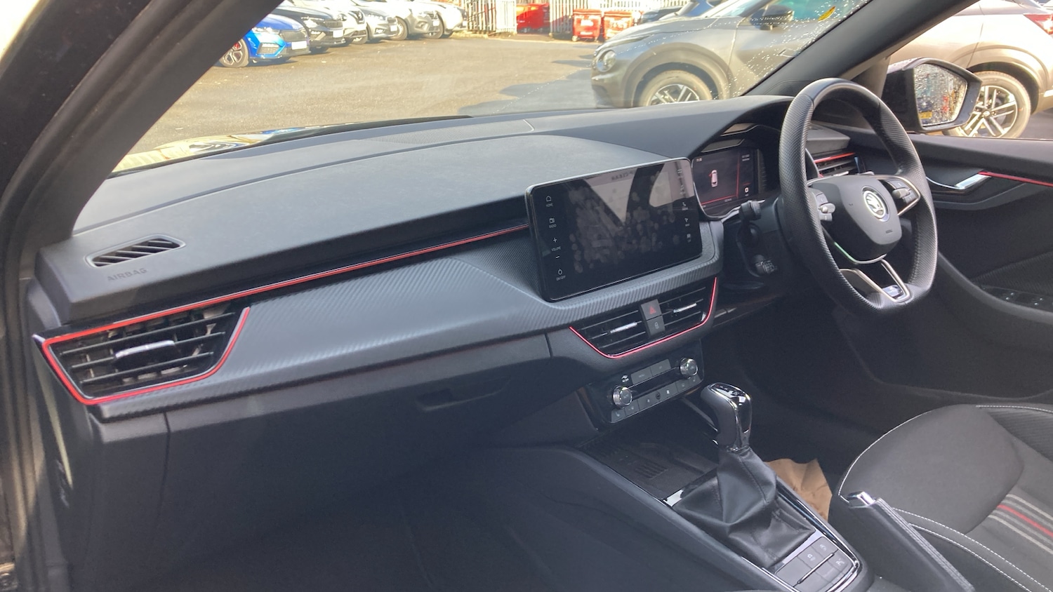 Used Skoda Kamiq 2025 for sale - 76452643: Photo 2