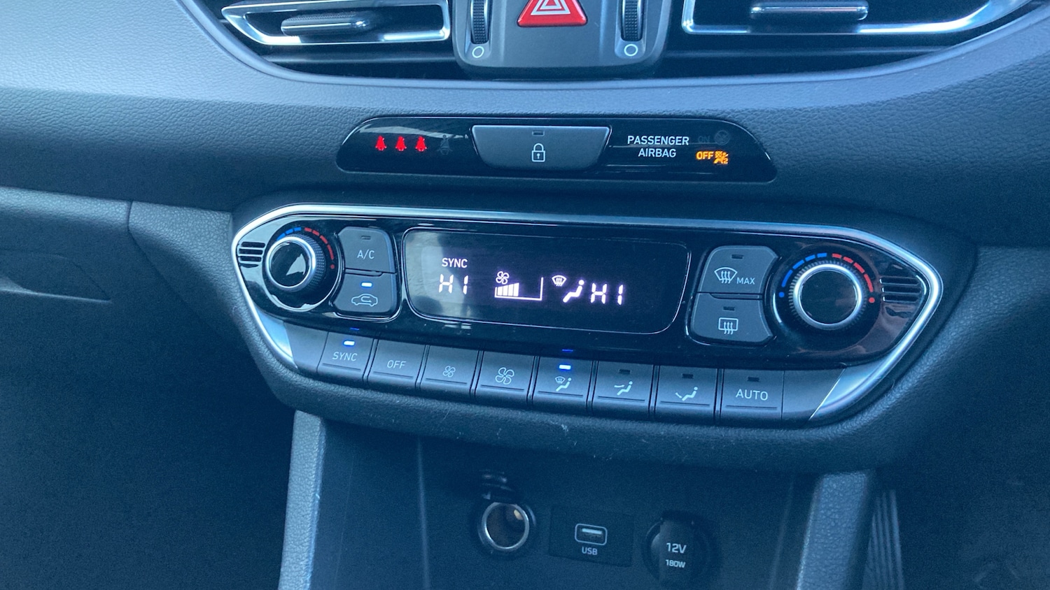 Used Hyundai i30 2020 for sale - 77208819: Photo 25