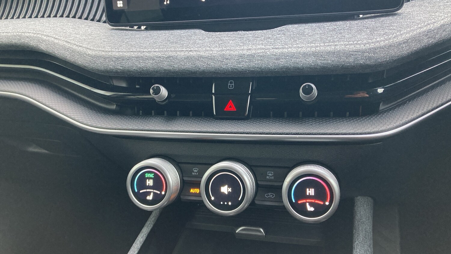 Used Skoda Superb 2025 for sale - 76818771: Photo 24