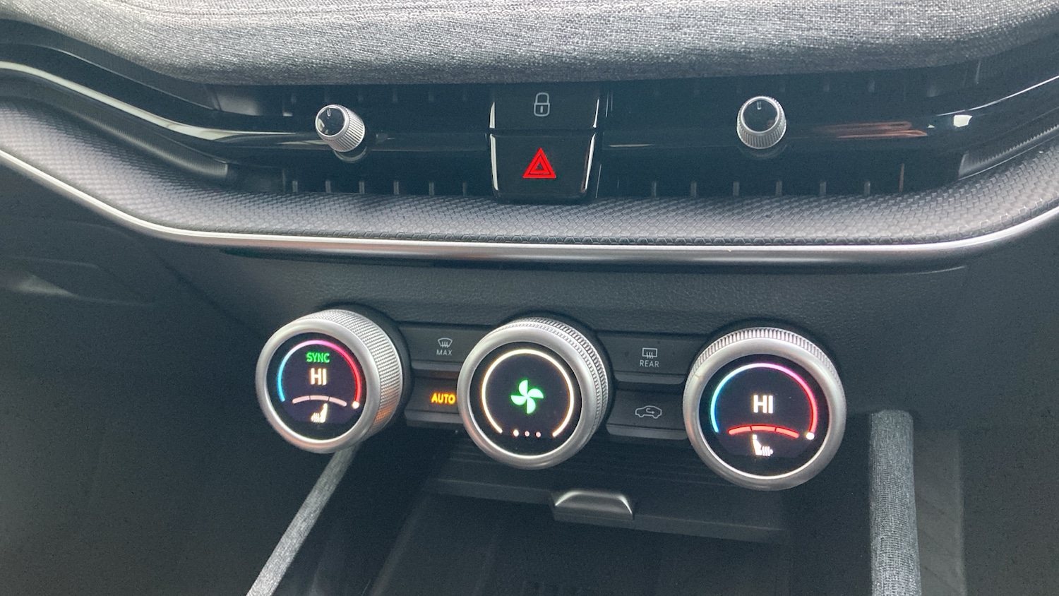 Used Skoda Superb 2025 for sale - 76818771: Photo 31