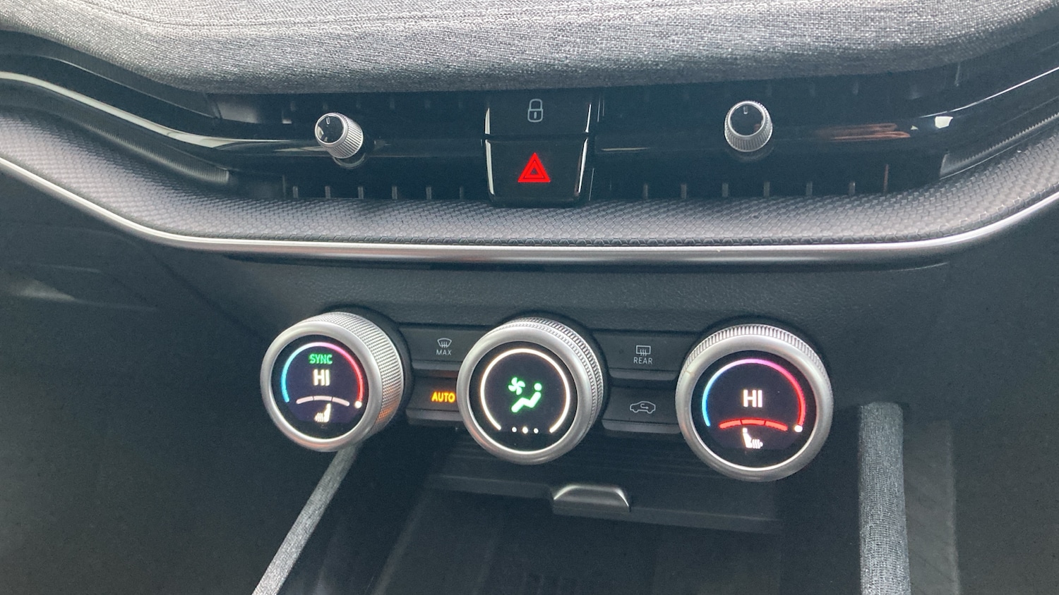 Used Skoda Superb 2025 for sale - 76818771: Photo 32