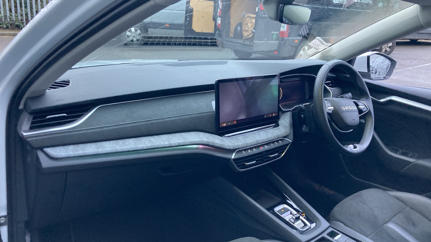 Used Skoda Octavia 2025 for sale - 77297019: Photo 2