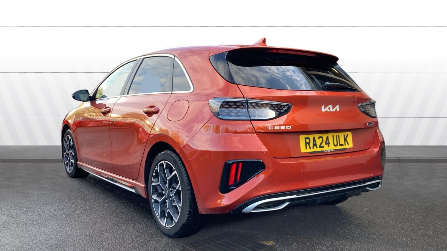 Used Kia Ceed 2024 for sale - 76534307: Photo 2