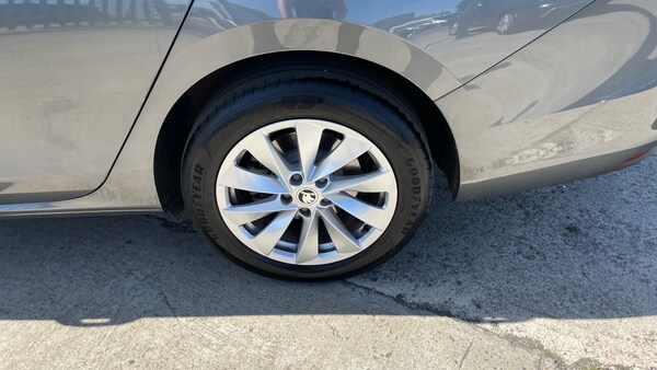 Used Skoda Superb 2024 for sale - 76192455: Photo 42