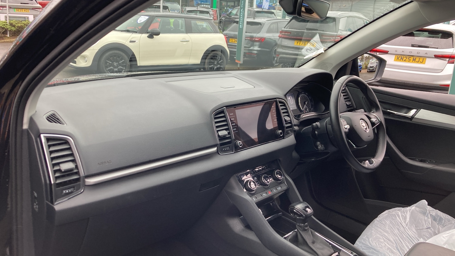 Used Skoda Karoq 2021 for sale - 77691448: Photo 2