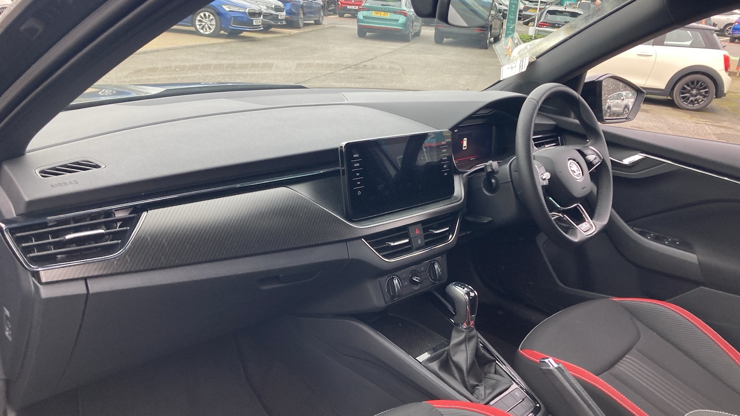 Used Skoda Kamiq 2024 for sale - 77950299: Photo 2