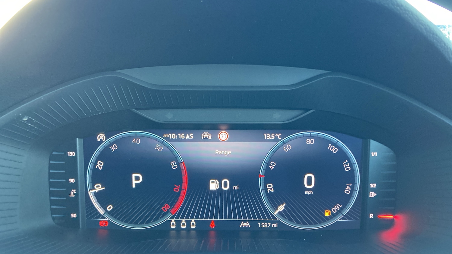 Used Skoda Karoq 2025 for sale - 76547593: Photo 11