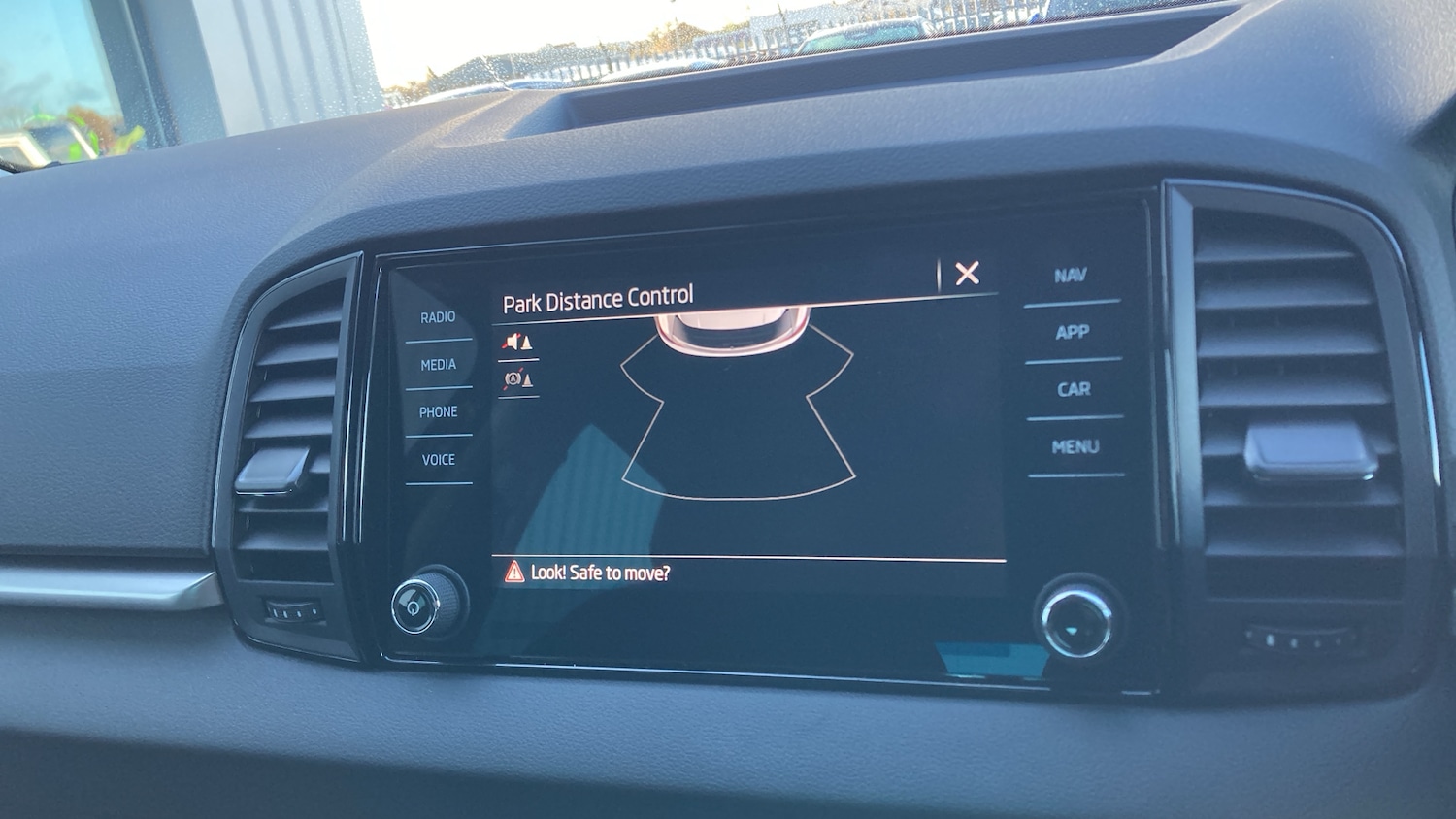 Used Skoda Karoq 2025 for sale - 76547593: Photo 29