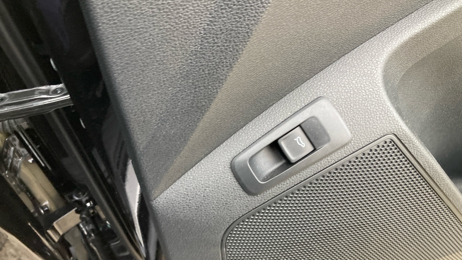 Used Skoda Karoq 2025 for sale - 76504872: Photo 33