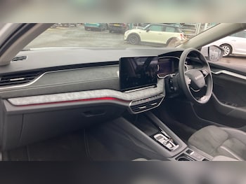 Used Skoda Octavia 2025 for sale - 77818682: Photo