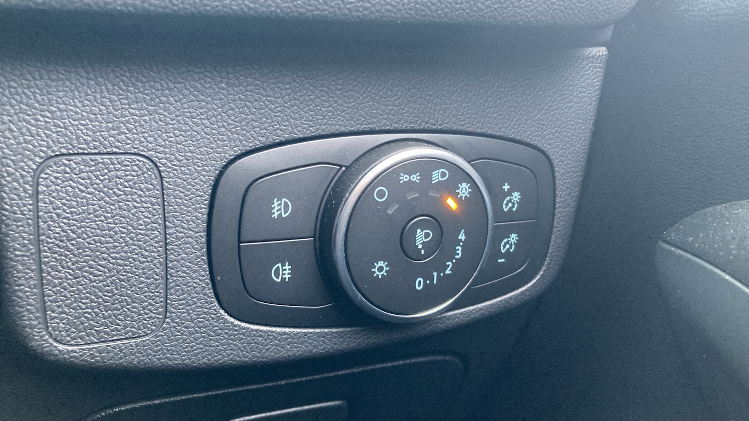 Used Ford Focus 2019 for sale - 76748026: Photo 24