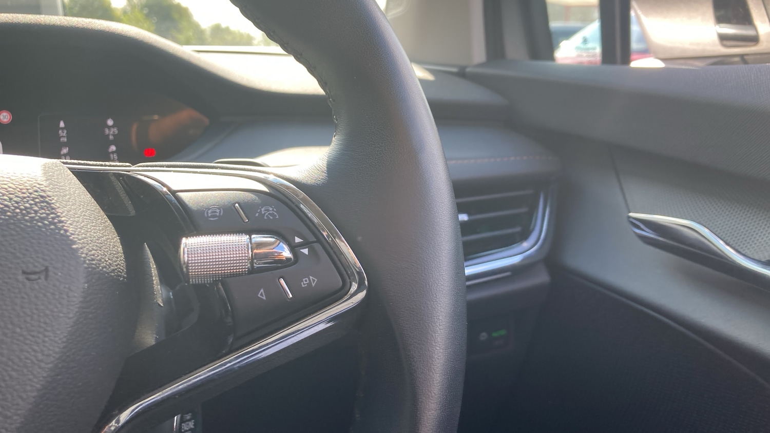 Used Skoda Enyaq 2023 for sale - 76547584: Photo 22