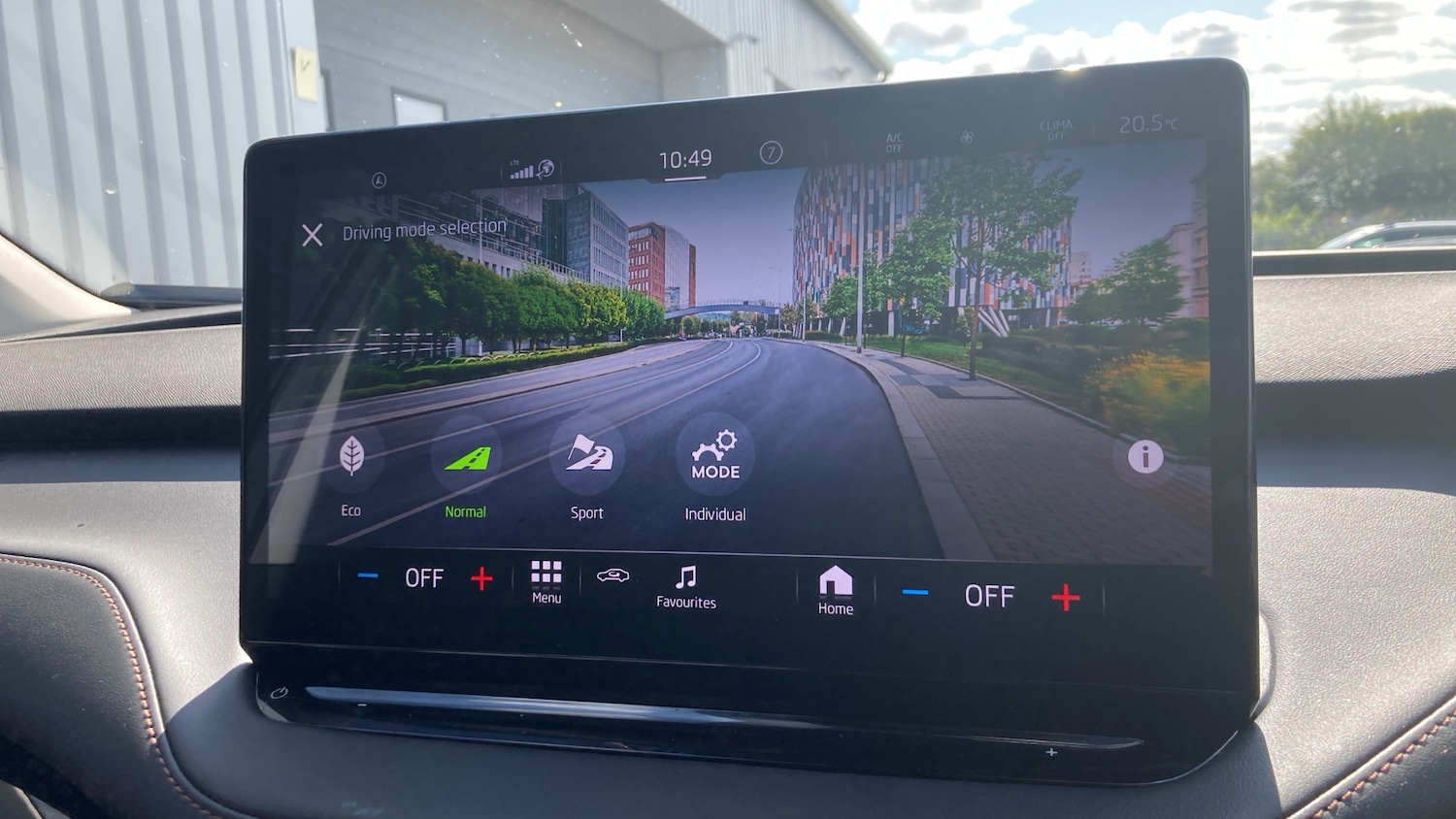 Used Skoda Enyaq 2023 for sale - 76547584: Photo 25