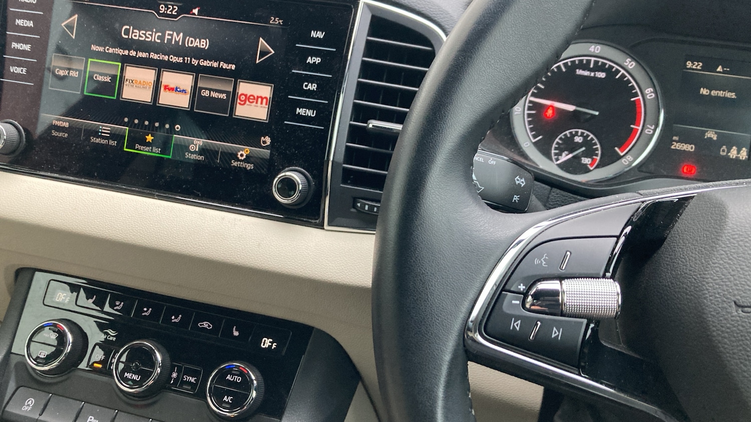 Used Skoda Karoq 2022 for sale - 77450226: Photo 17