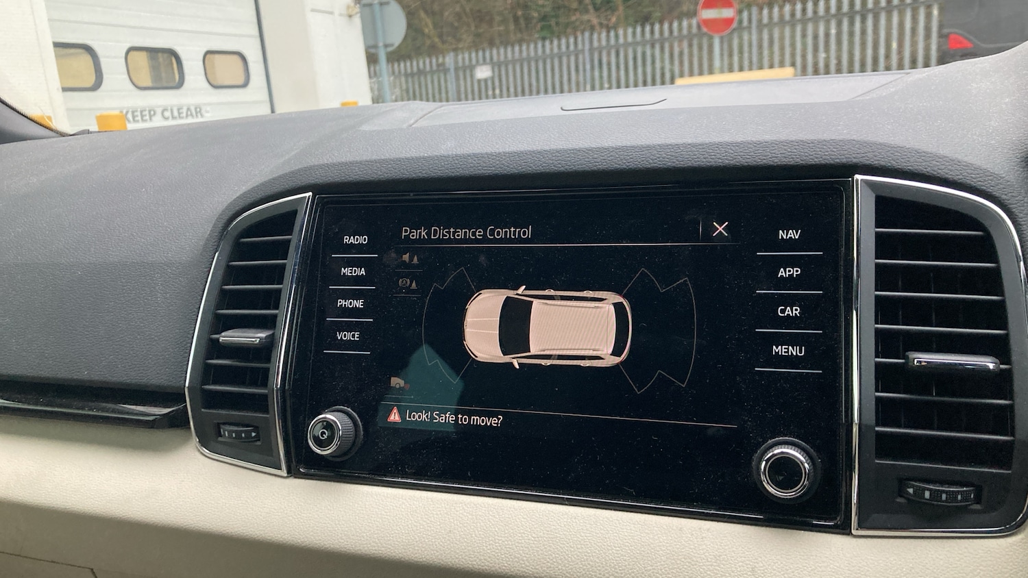 Used Skoda Karoq 2022 for sale - 77450226: Photo 25