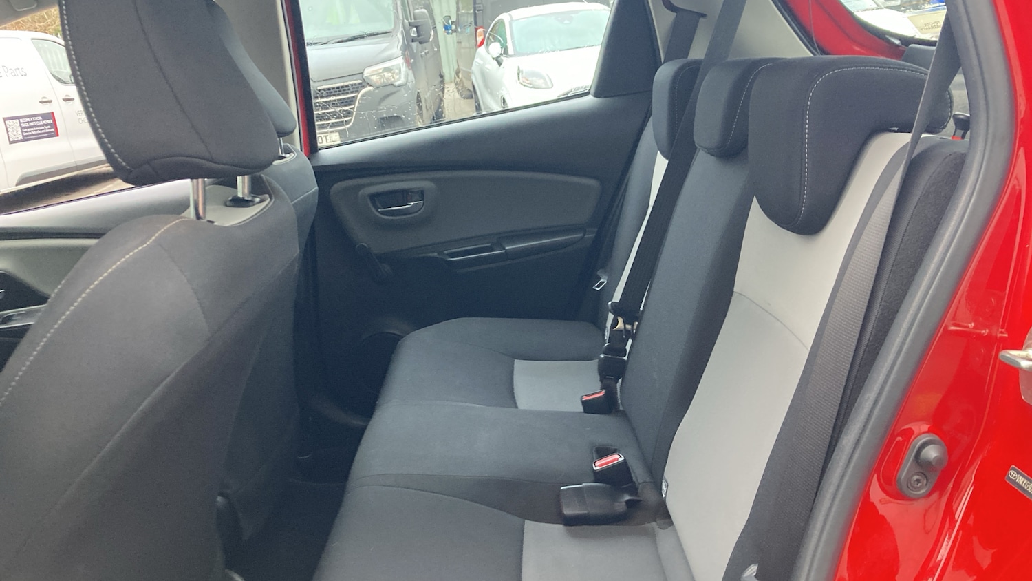 Used Toyota Yaris 2017 for sale - 77083271: Photo 16