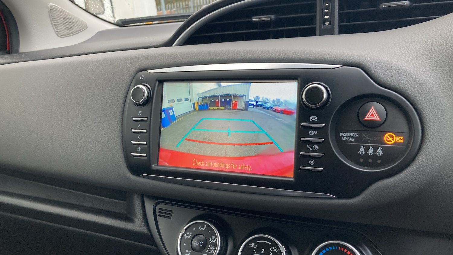 Used Toyota Yaris 2017 for sale - 77083271: Photo 31