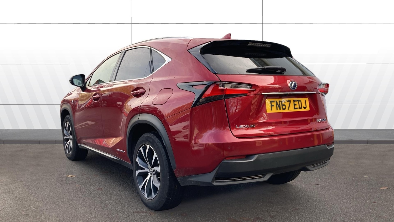 Used Lexus NX 2017 for sale - 76510624: Photo 2