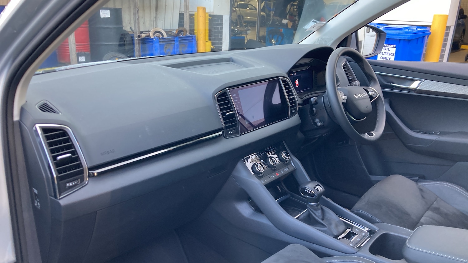 Used Skoda Karoq 2025 for sale - 76490348: Photo 2