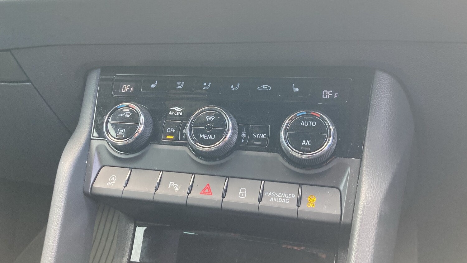 Used Skoda Karoq 2025 for sale - 75665298: Photo 24