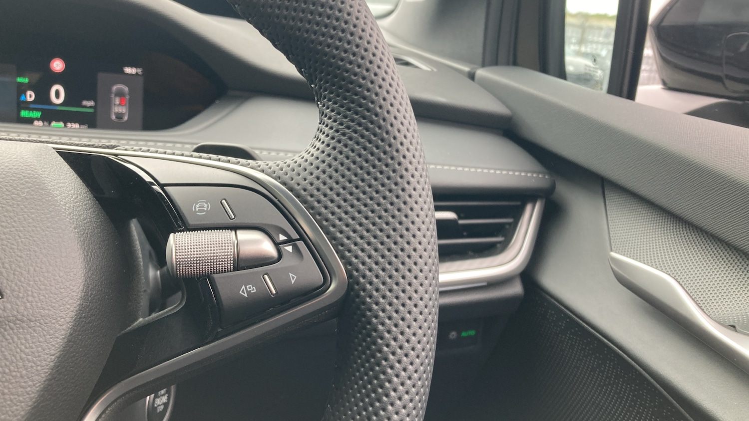 Used Skoda Enyaq 2025 for sale - 76531292: Photo 23