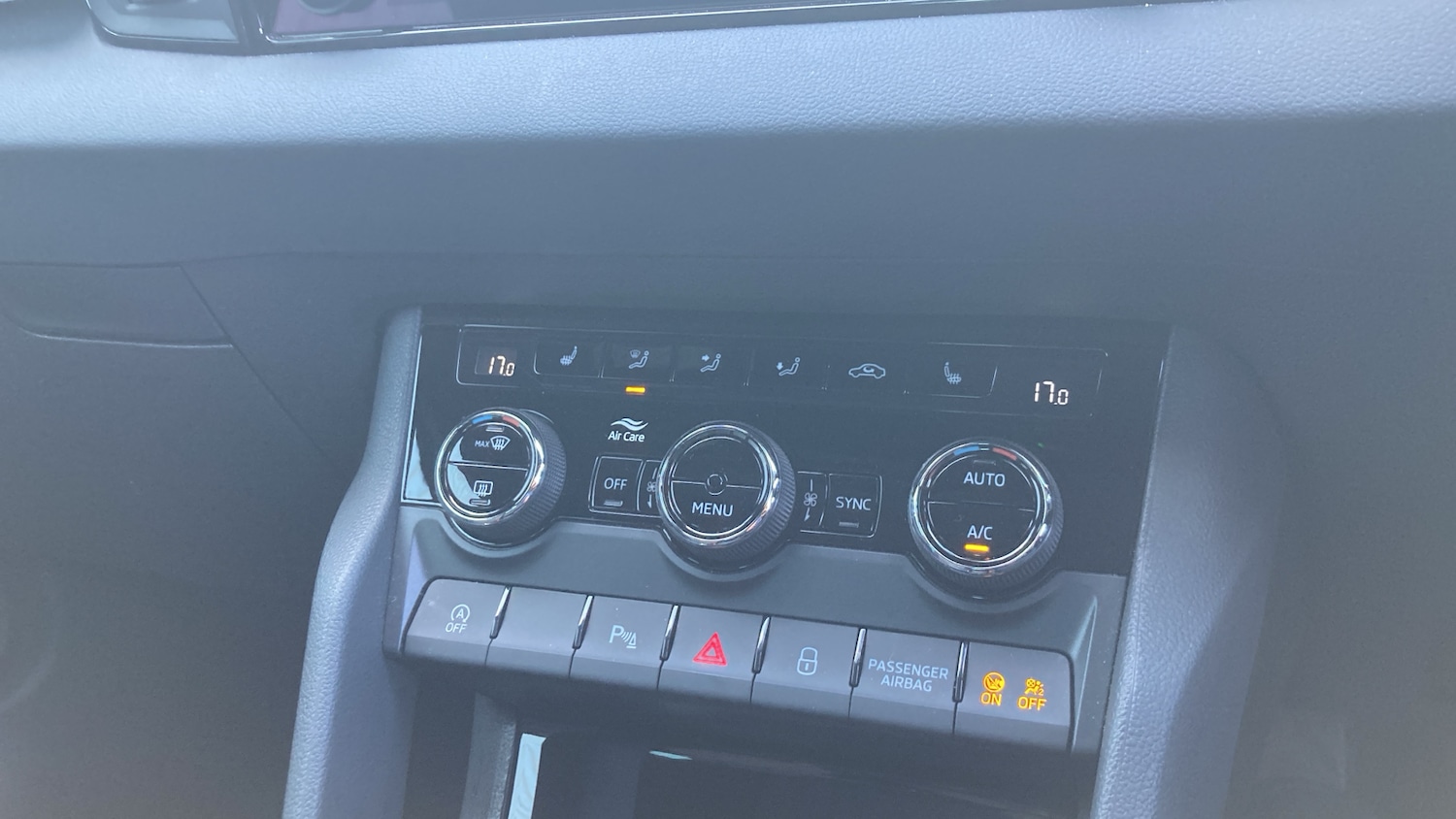 Used Skoda Karoq 2024 for sale - 75922432: Photo 13